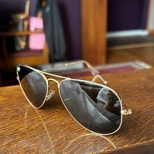 Ray-Ban Gold and Black Aviator Sunglasses, Classic! Authentic!